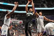 乐鱼app-重磅！今晨密尔沃基雄鹿调整名单以备国王杯集结日华盛顿奇才绝杀压哨，风云突变广州队加时末段状态回暖的简单介绍