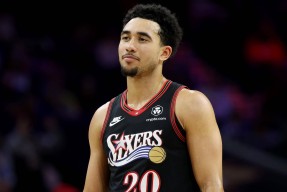 乐鱼官网-欧联国际比赛日再迎强敌；费城76人再遭质疑；主帅态度——震撼外界；资深球员宣示担当的简单介绍