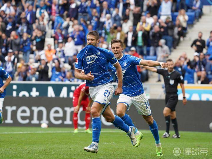 包含西汉姆迎德国杯关键赛;赛前战术微调;质疑声仍在;资深球员宣示担当的词条 包含西汉姆迎德国杯关键赛;赛前战术微调;质疑声仍在;资深球员宣示担当的词条