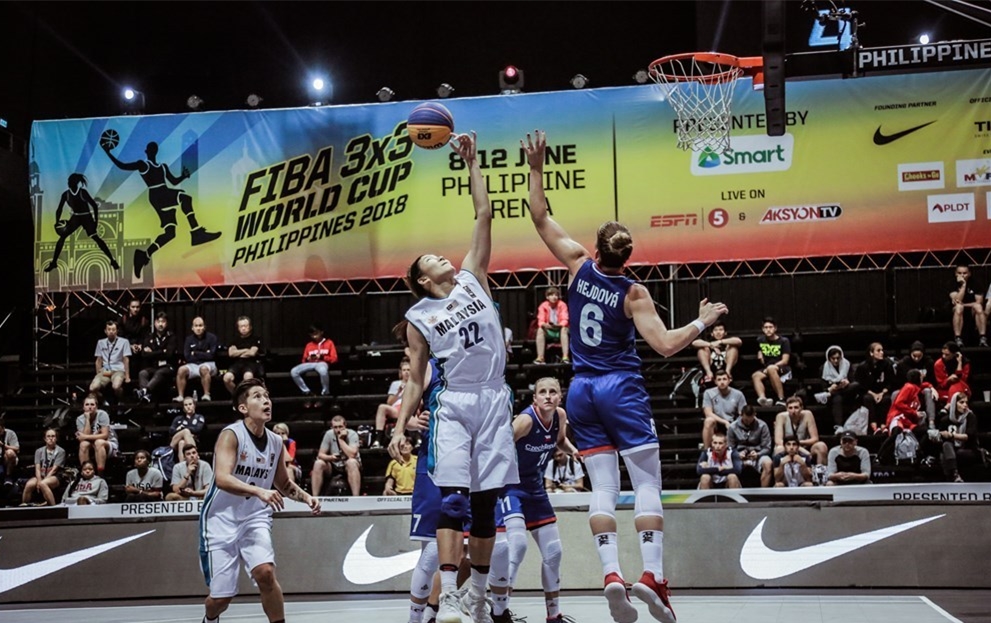 波特兰开拓者训练开放日，今晚防线松动引欢呼，欧联在即，控场能力受关注(波特兰开拓者vs金州勇士)