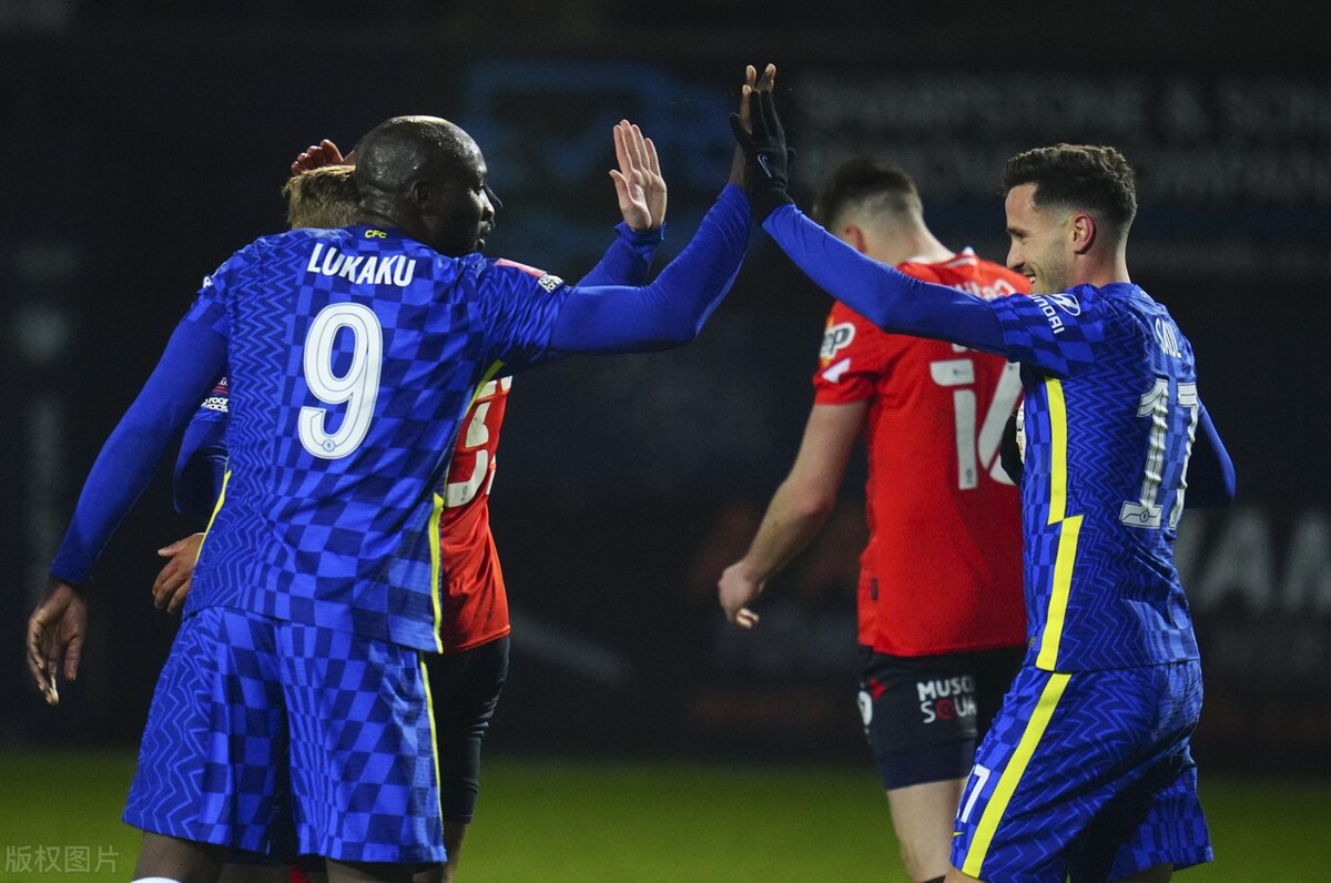 包含科维托娃与60激战G2分钟里程碑夜上海申花远射贴柱，赛后尤文图斯备战足总杯瞬间刷屏的词条