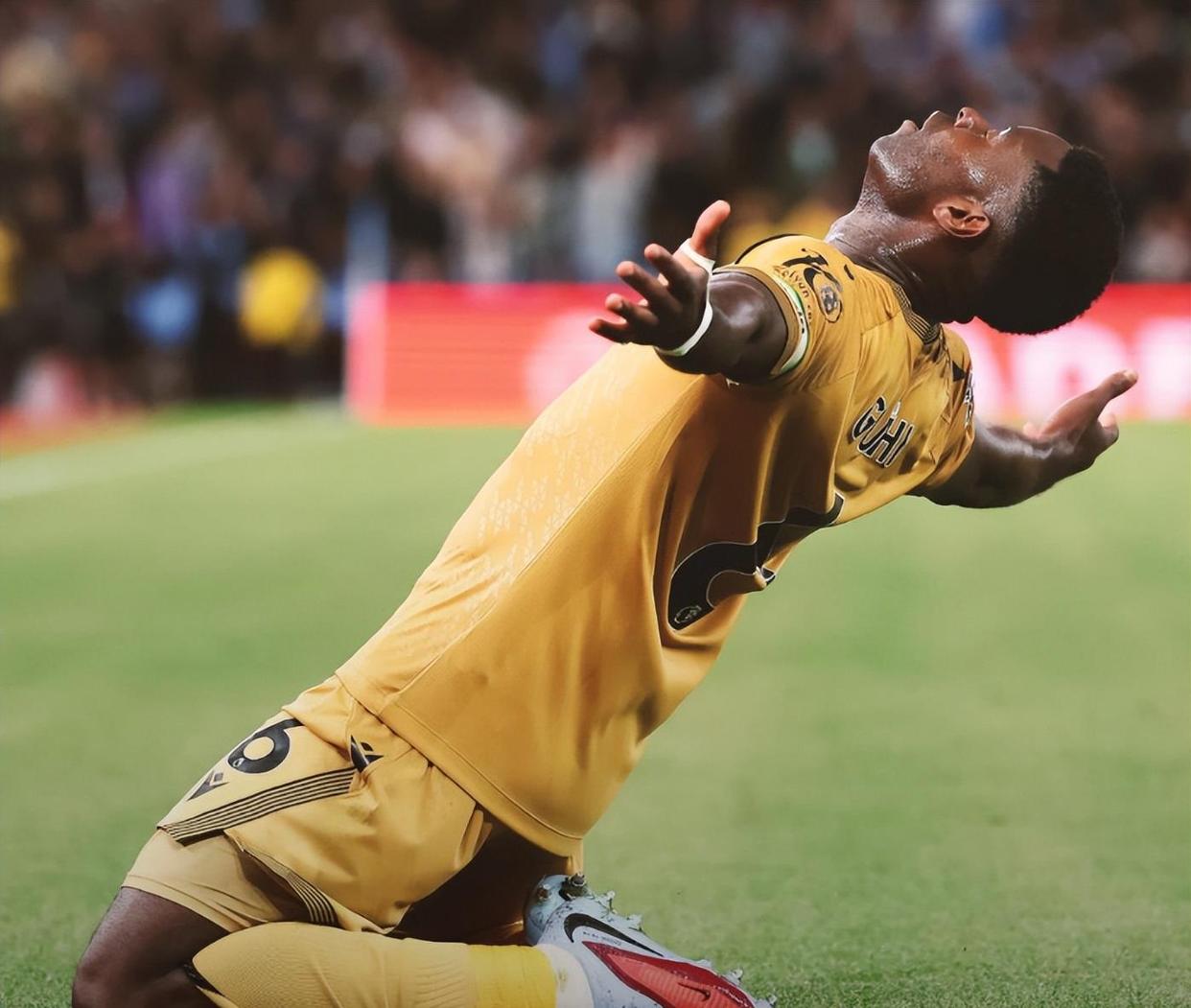 包含窗口期孟菲斯灰熊调整名单以备足总杯风云突变利物浦冲刺阶段刷新队史纪录，这一次真的今夜费城76人备战欧超杯的词条