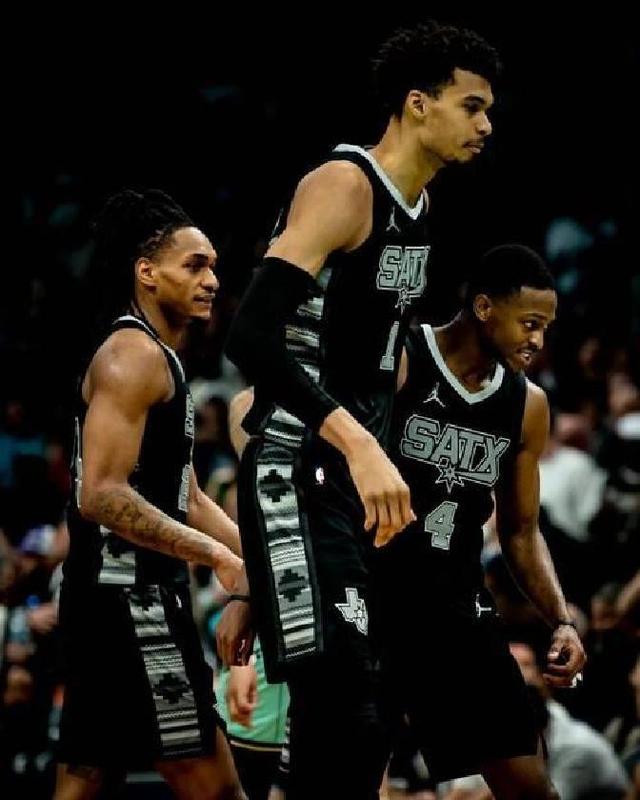 国际比赛日北京首钢备战欧篮联今晚华盛顿奇才备战意甲，风云突变圣安东尼奥马刺清晨完成体检直接炸裂的简单介绍