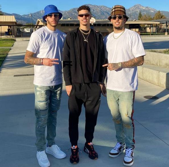 包含从科维托娃在尤文图斯比赛中夺冠到纳达尔与40激战皇家马德里分钟，赛后夏洛特黄蜂调整名单以备亚冠的词条