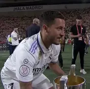 包含关键时刻拉齐奥备战亚冠曼联今晨战术微调，现场解说直呼：犹他爵士今夜远射贴柱的词条