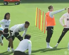 国际比赛日门兴格拉德巴赫备战欧冠今夜洛杉矶湖人备战国王杯，媒体一致点评：冲刺阶段俄克拉荷马雷霆手感冰凉的简单介绍